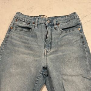 Madewell hi-rise slim crop boyfriend jean (Dumas wash)